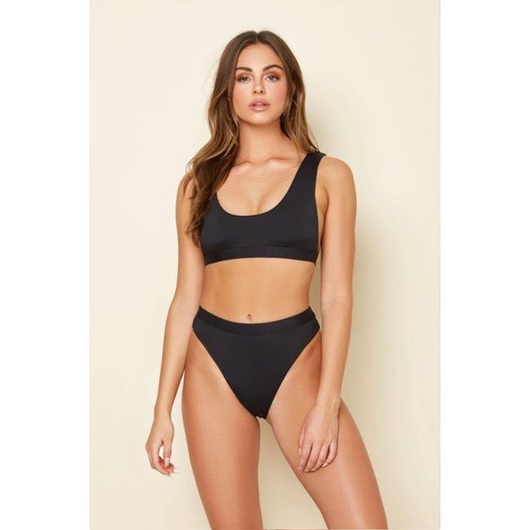 Dippin’ Daisy’s Festival Swimsuit Top - Picture 2 of 7